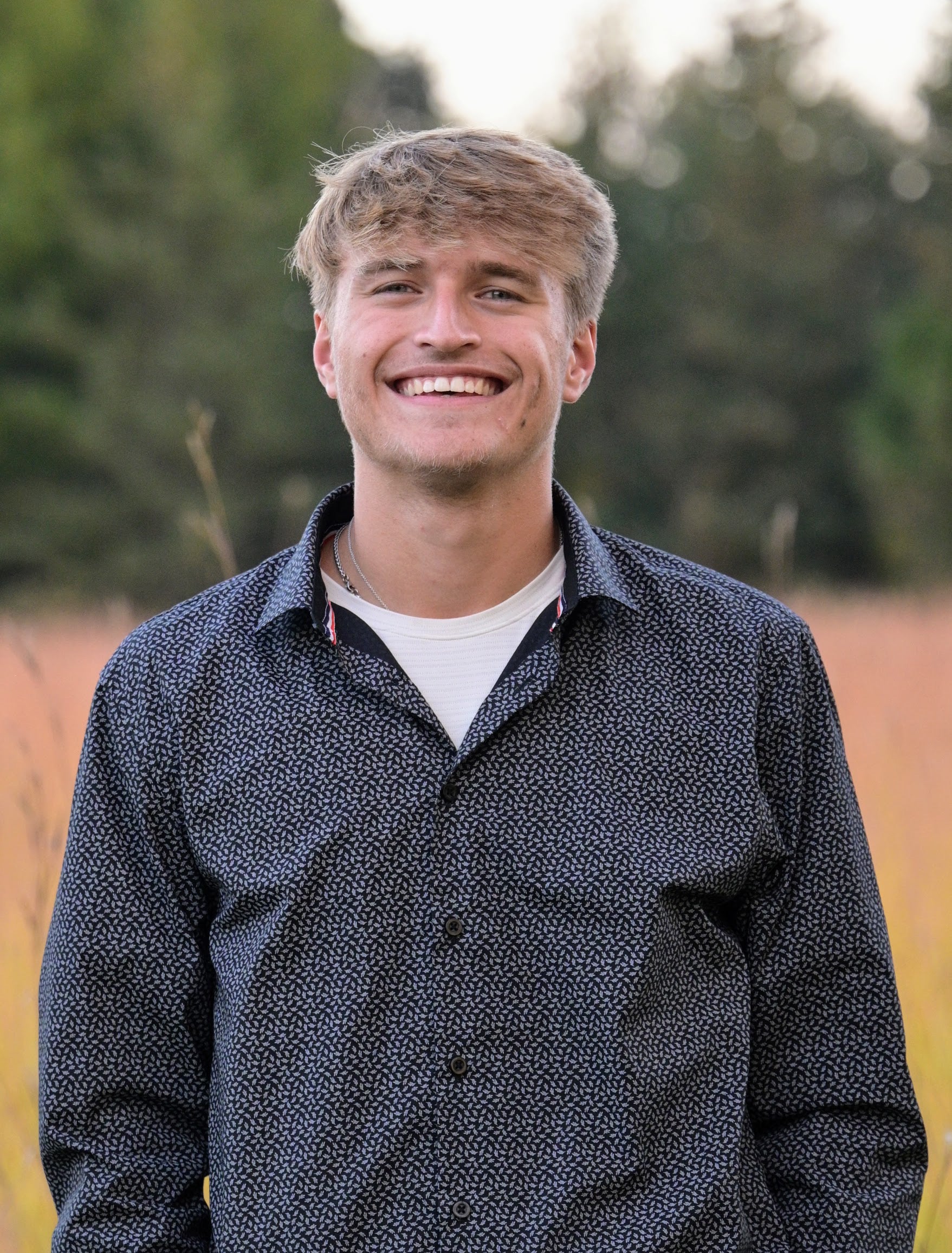 NateVaughanSeniorPhoto.JPG__PID:7927bb95-5b2e-4840-a26d-06db03a5a58e